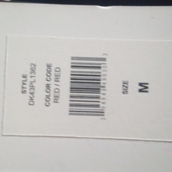 DKNY t-shirt short sleeve medium sized with a collar and three buttons - Picture 6 of 6